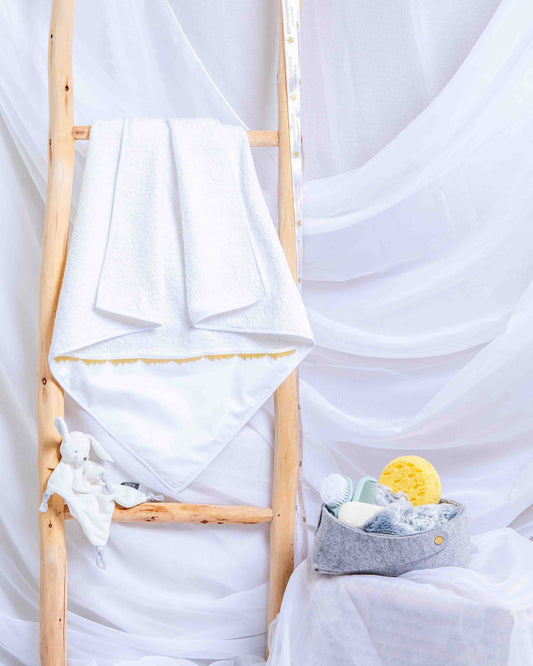 Cape de bain brodée pour bébé - Collection Prestige