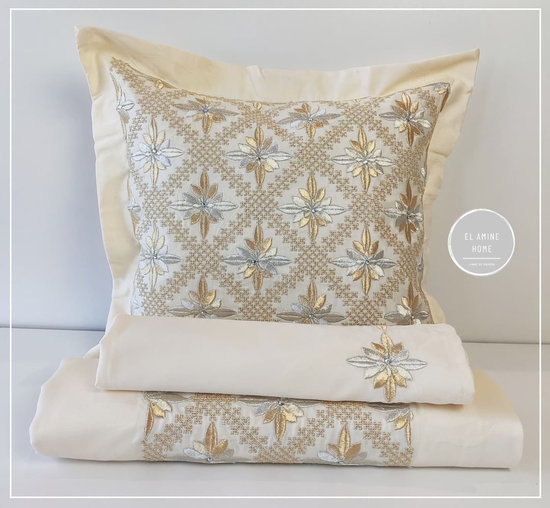 Parure de lit bébé brodée Rbati