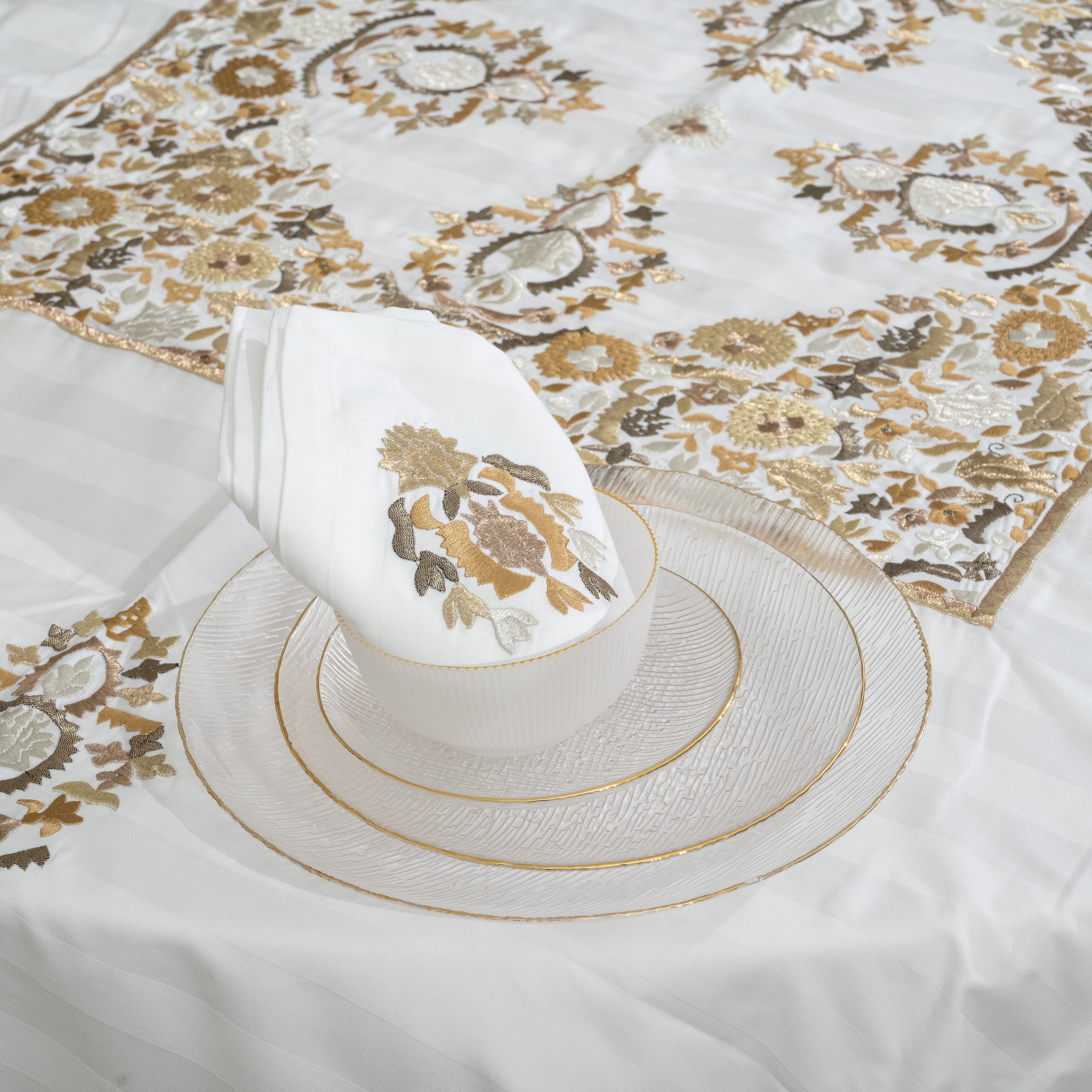 Nappe brodée carrée - Collection Taajira Tetouania Revisitée