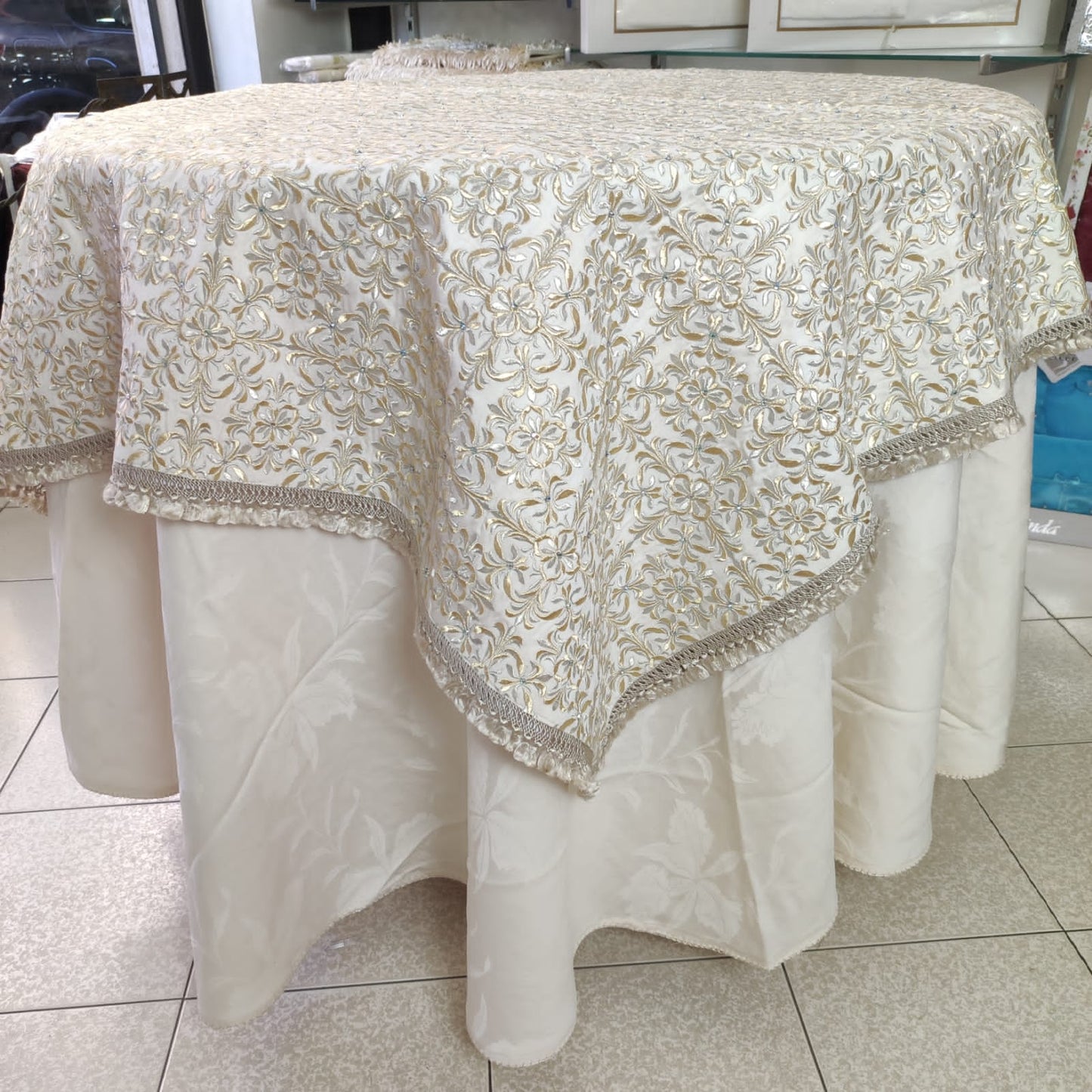 Nappes brodées Rbati