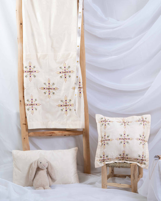 Parure de lit bébé brodée