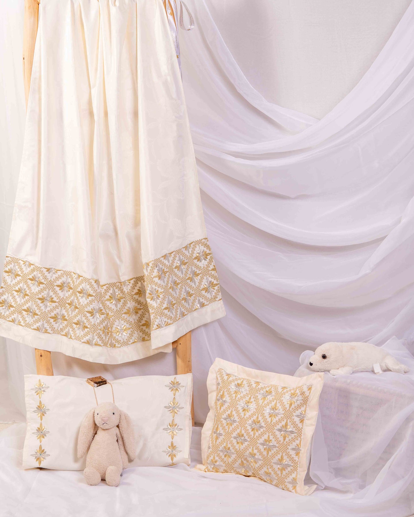 Parure de lit bébé brodée Rbati