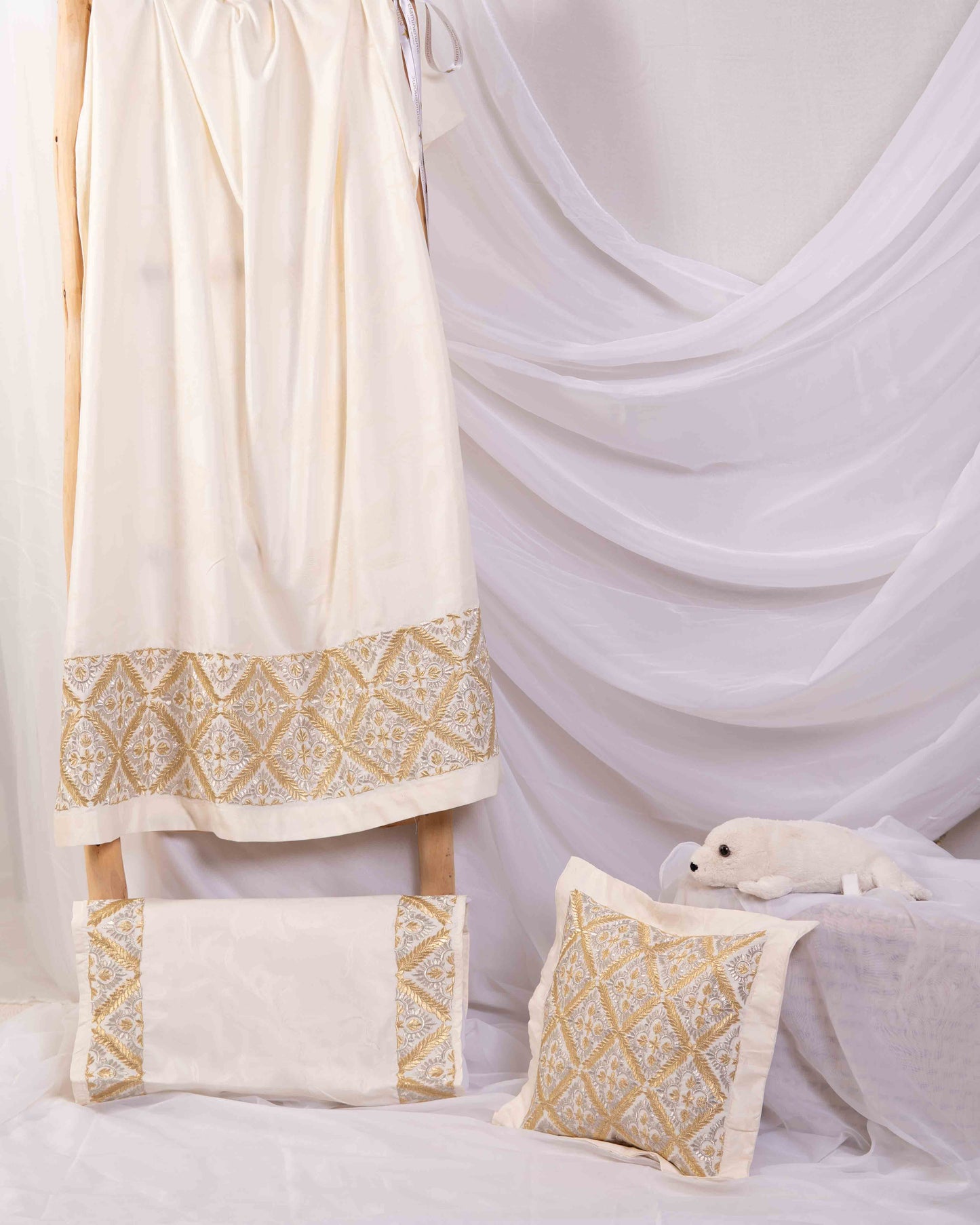 Parure de lit bébé brodée Rbati