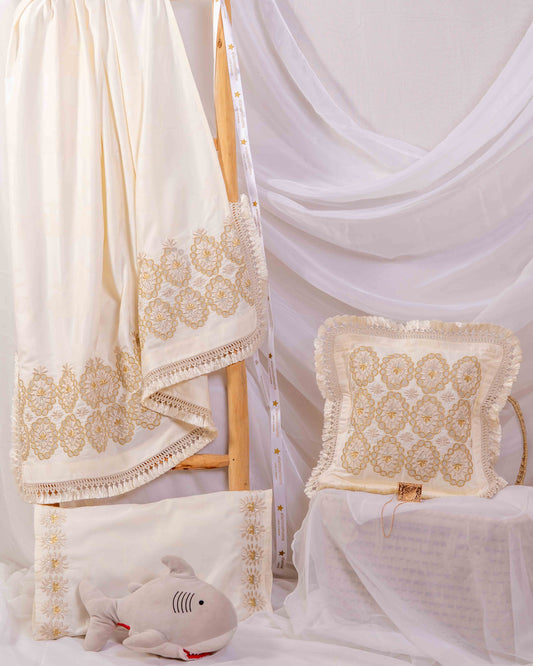 Parure de lit bébé brodée Rbati