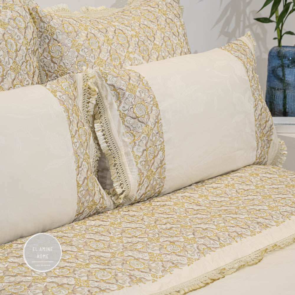 Parure de lit brodée Rbati avec Tekrir ou Tedriss