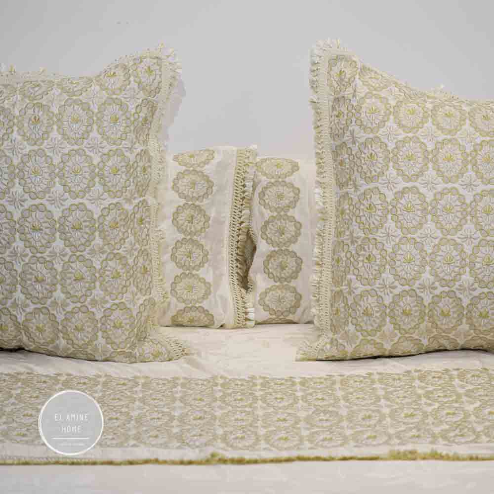 Parure de lit brodée Rbati avec Tekrir ou Tedriss
