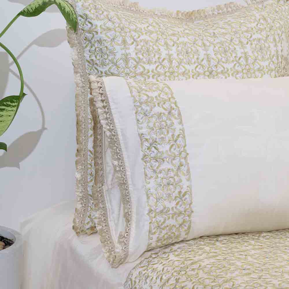 Parure de lit brodée Rbati avec Tekrir ou Tedriss