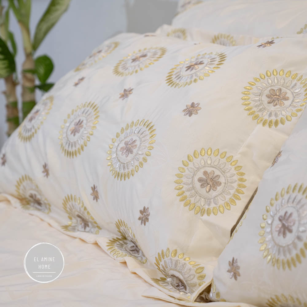 Parure de lit brodées