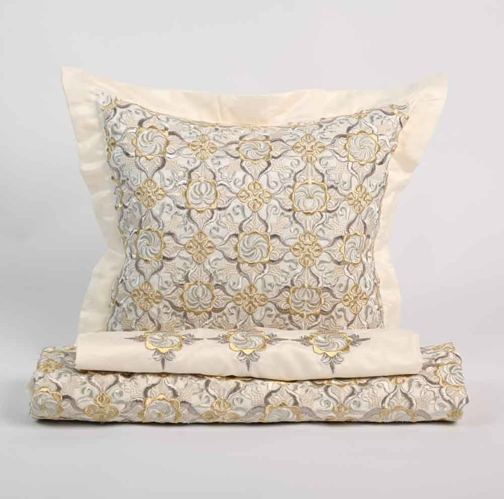 Trousseau du Bébé - Collection Terre Lumineuse Traditionnelle