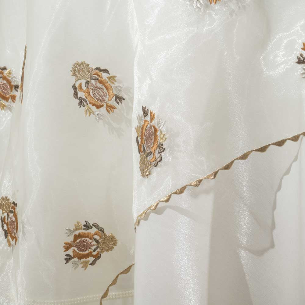 Voile brodé de table Taajira Tradition de Tétouan