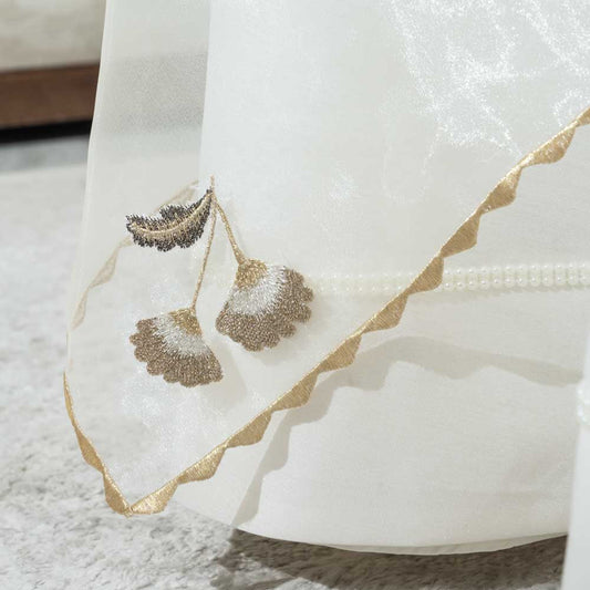 Voile de table brodé 140 cm