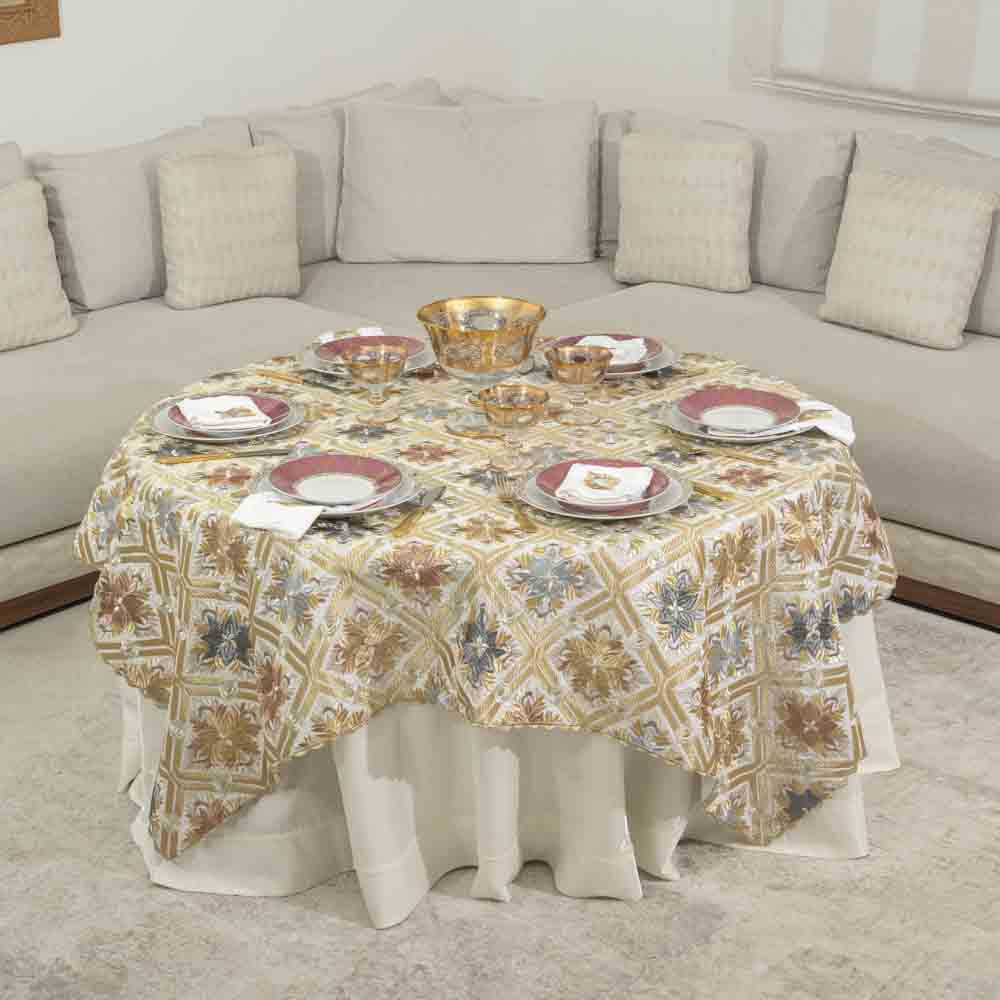 Nappe brodée carrée - Collection Love