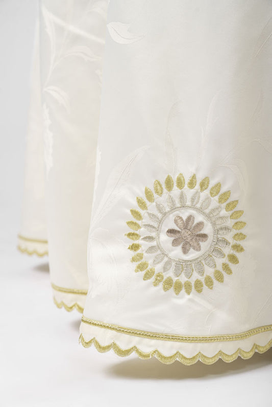 Nappe brodée ronde - Collection Soleil 3 couleurs