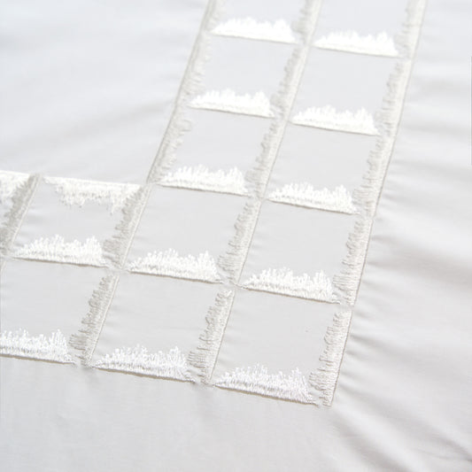 Nappe brodée carrée - Collection Prestige