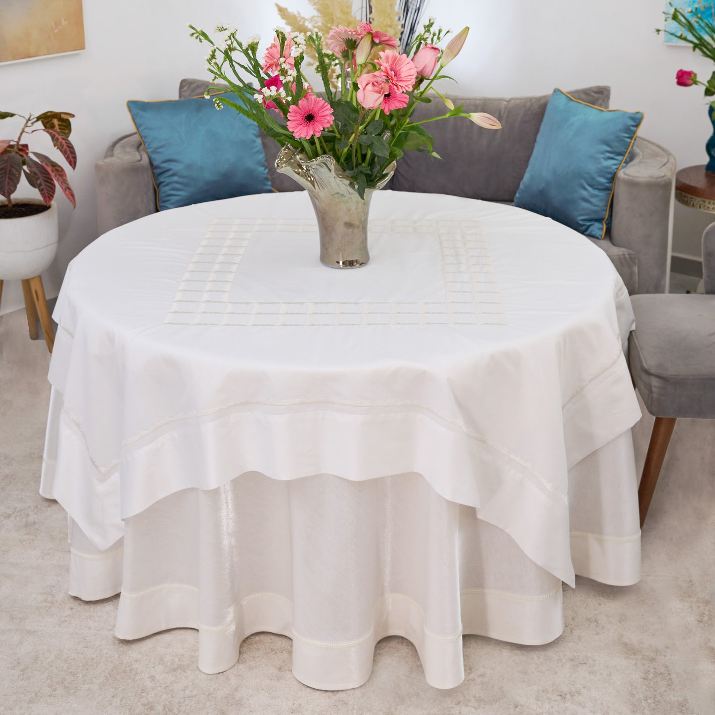 Nappe brodée carrée - Collection Prestige