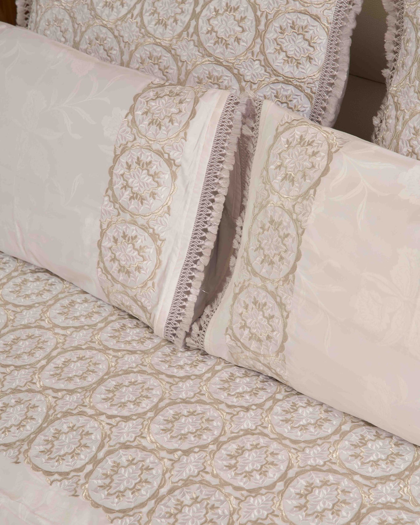 Parure de lit brodée Rbati 'Rziza'