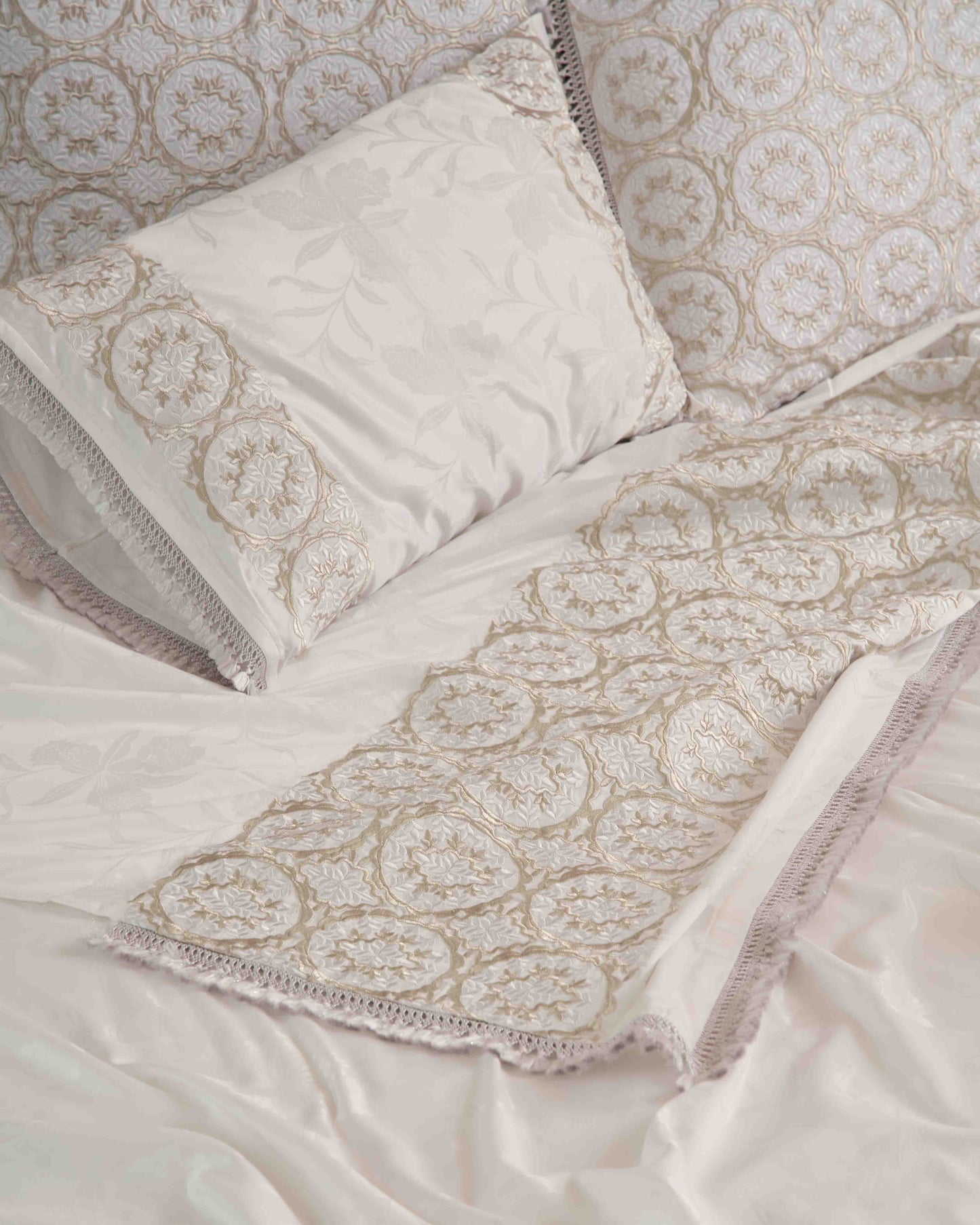 Parure de lit brodée Rbati 'Rziza'