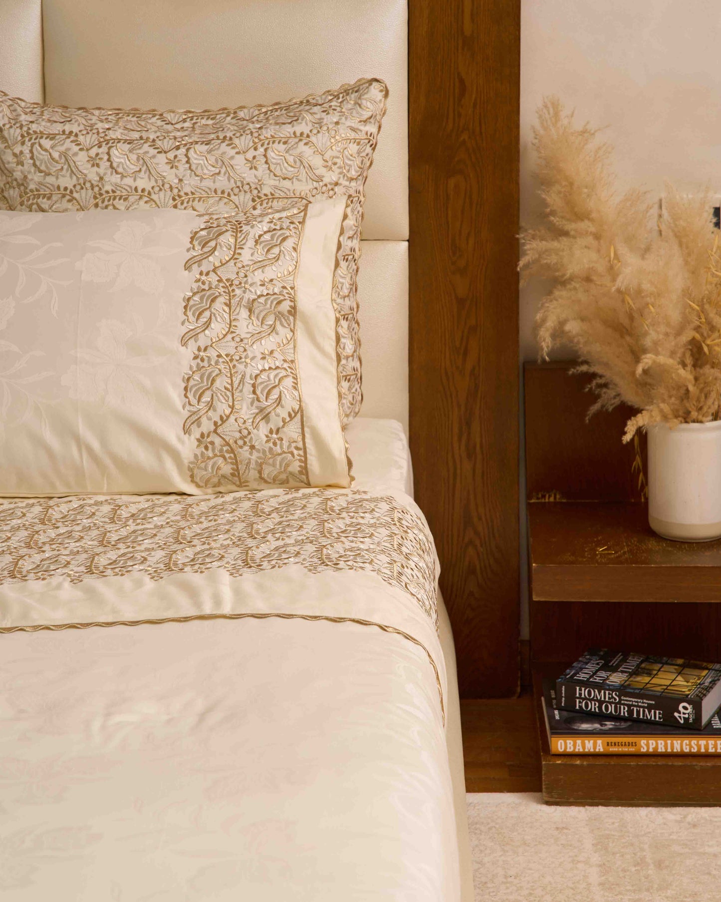 Parure de lit brodée Rbati 'Sakina'