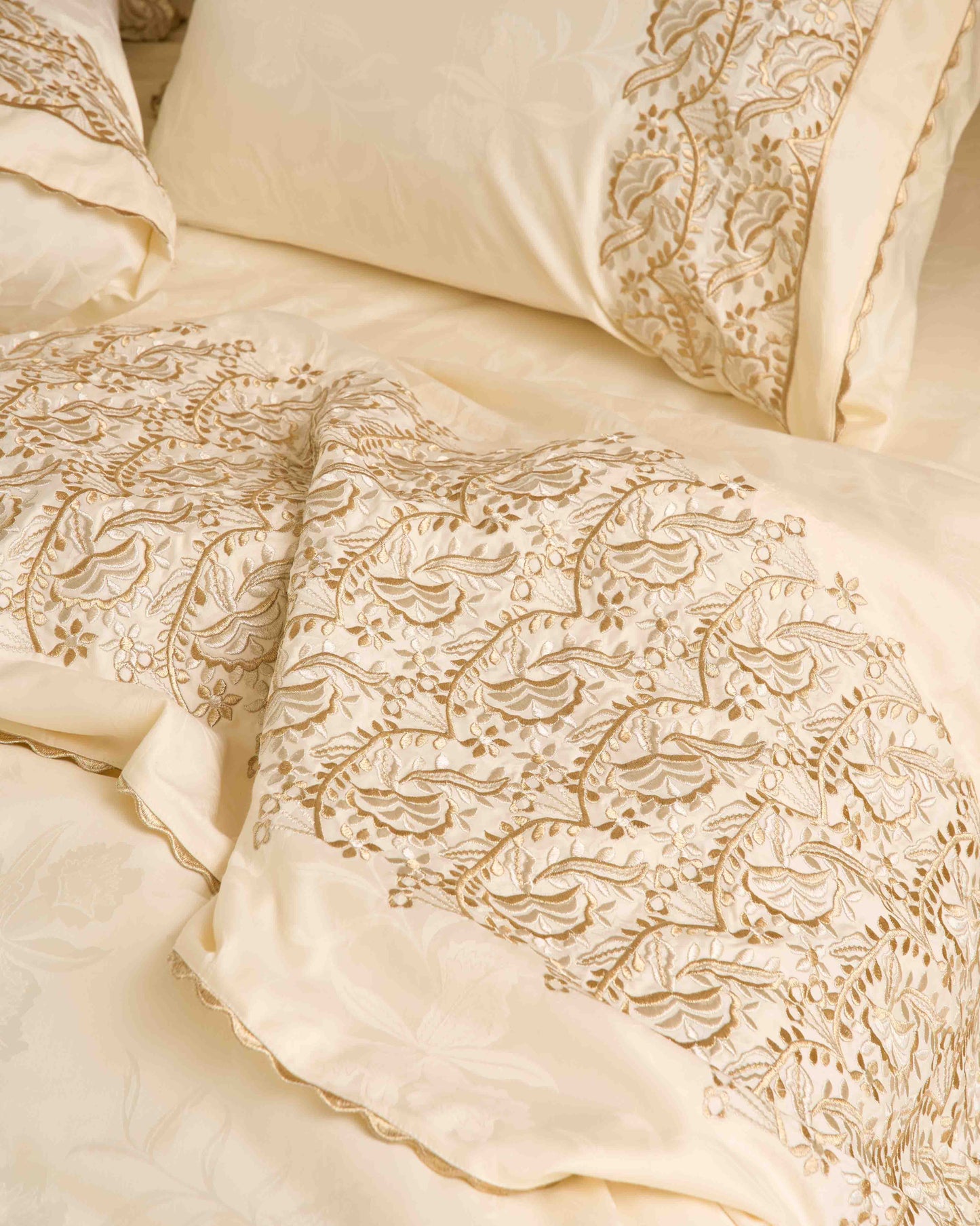 Parure de lit brodée Rbati 'Sakina'