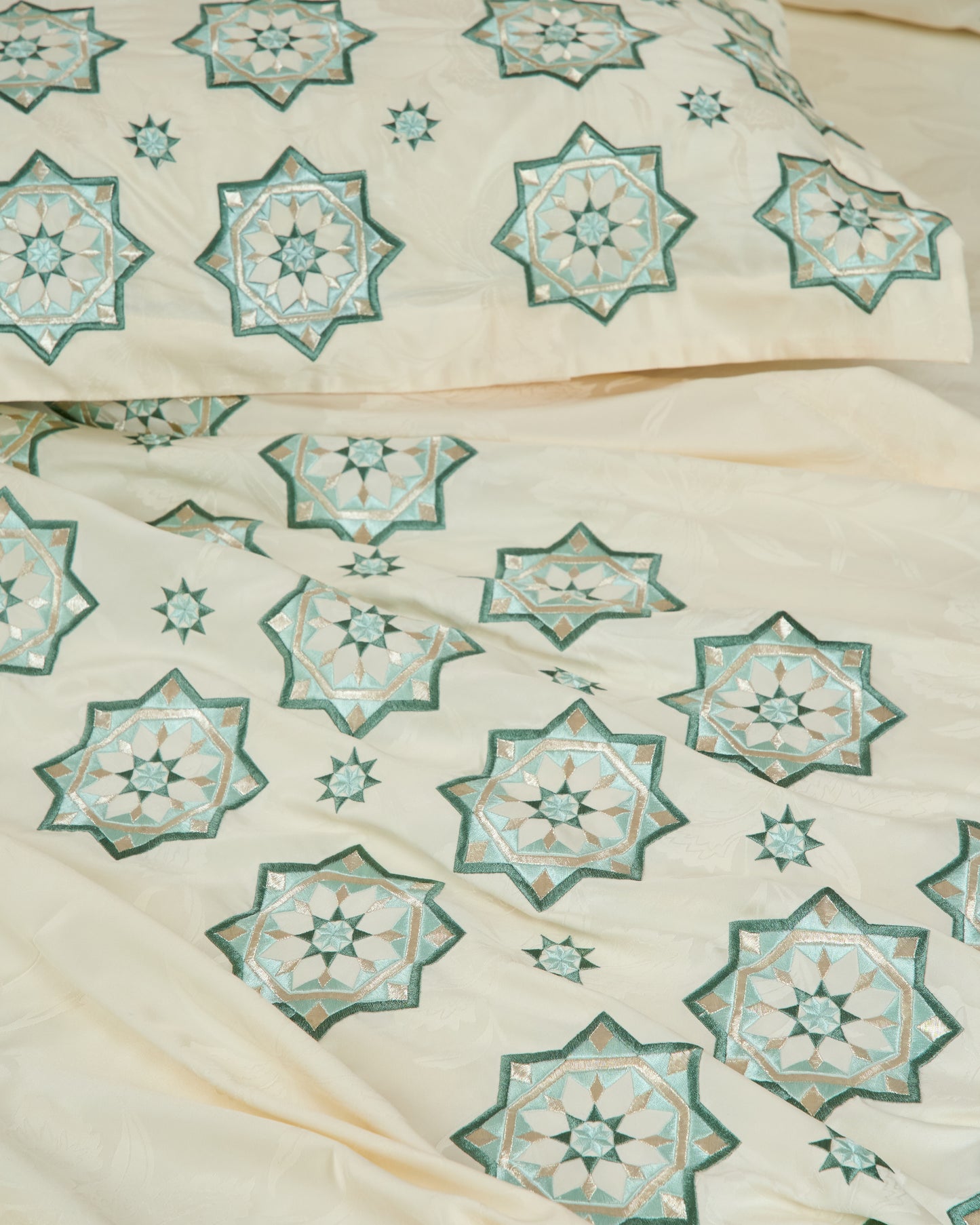 Parure de lit brodée - Collection Zellija Assilya