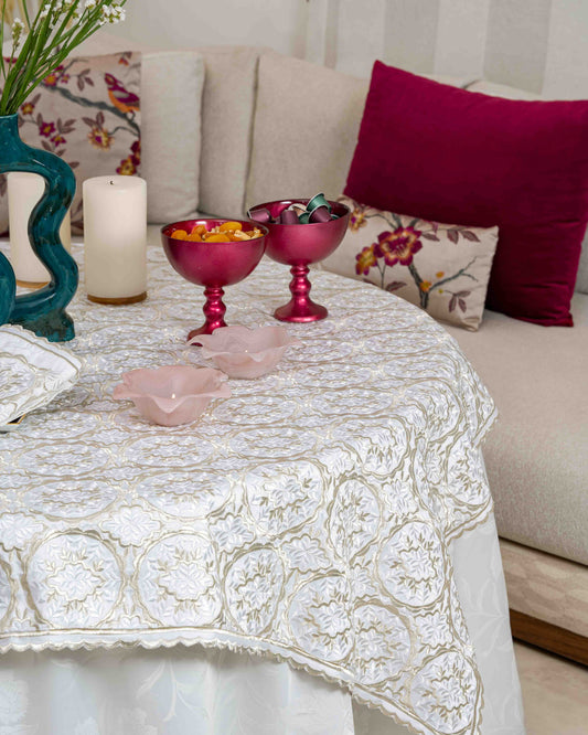 Nappe brodée carrée - Collection Rziza