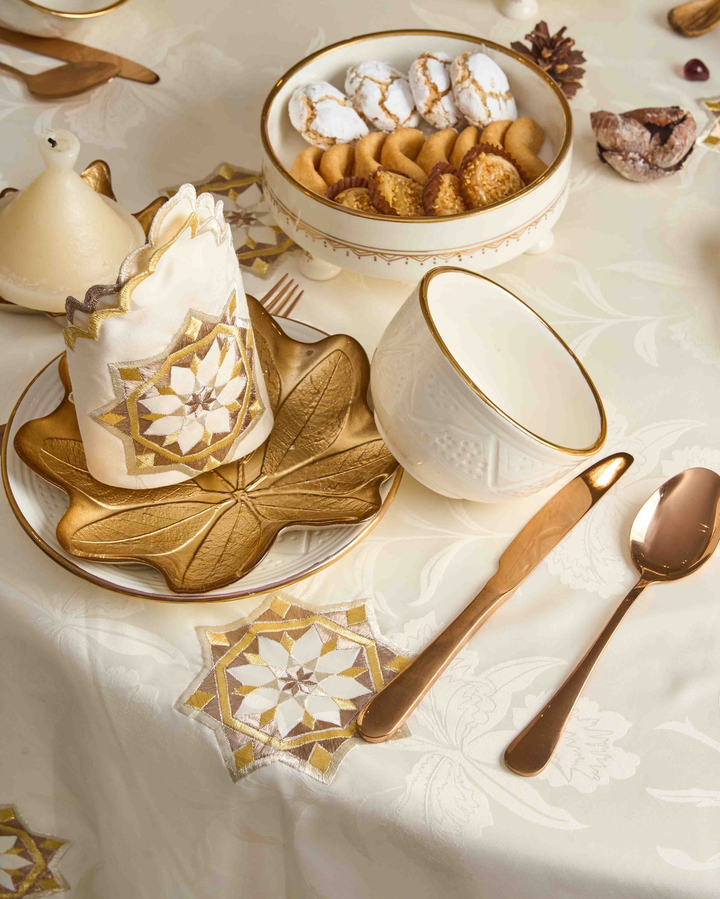 Nappe brodée ronde - Collection Zellija Assilya