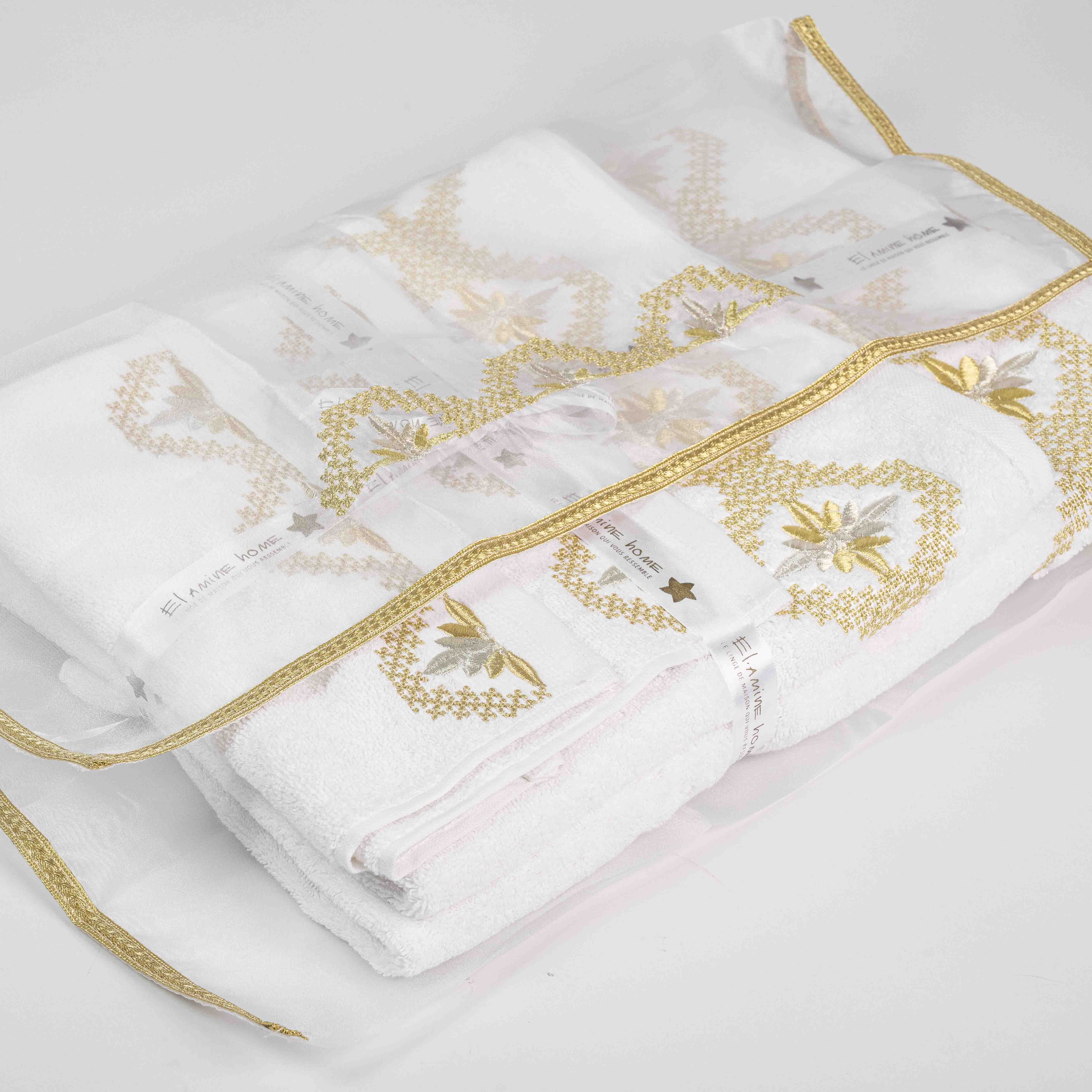 Pack de 4 serviettes brodées dans leur housse brodée