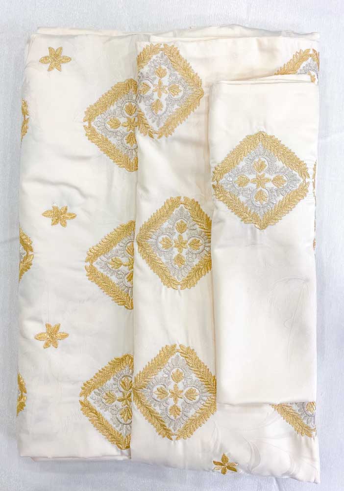 Parure de lit brodées