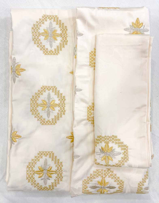 Parure de lit brodées