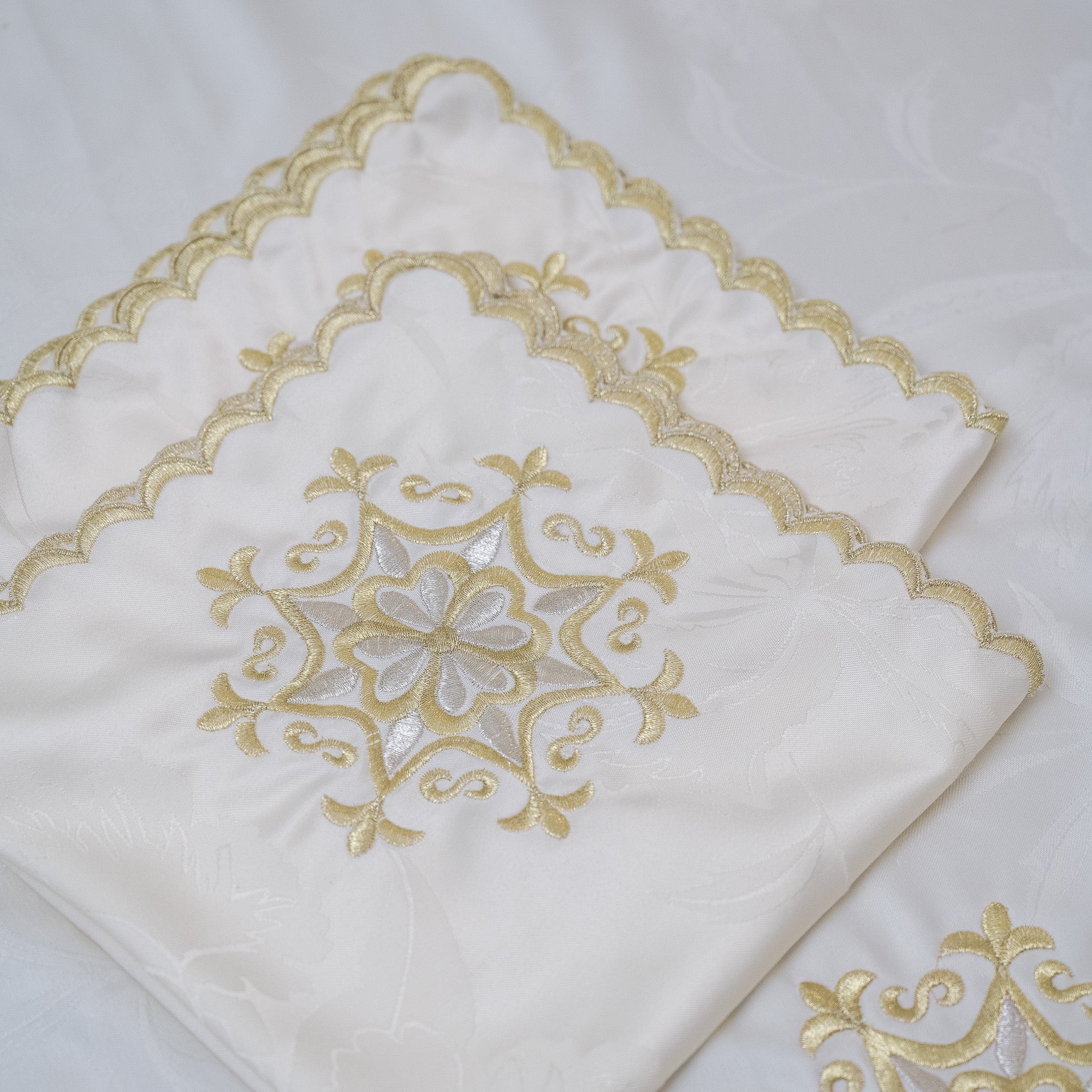 Nappe brodée rectangulaire - Collection Warda