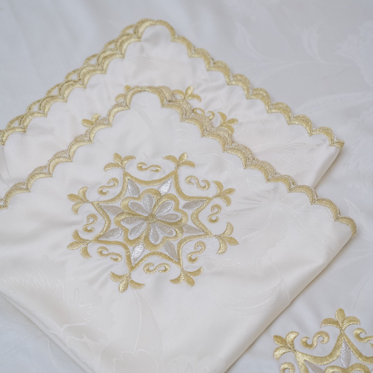 Nappe brodée rectangulaire - Collection Warda