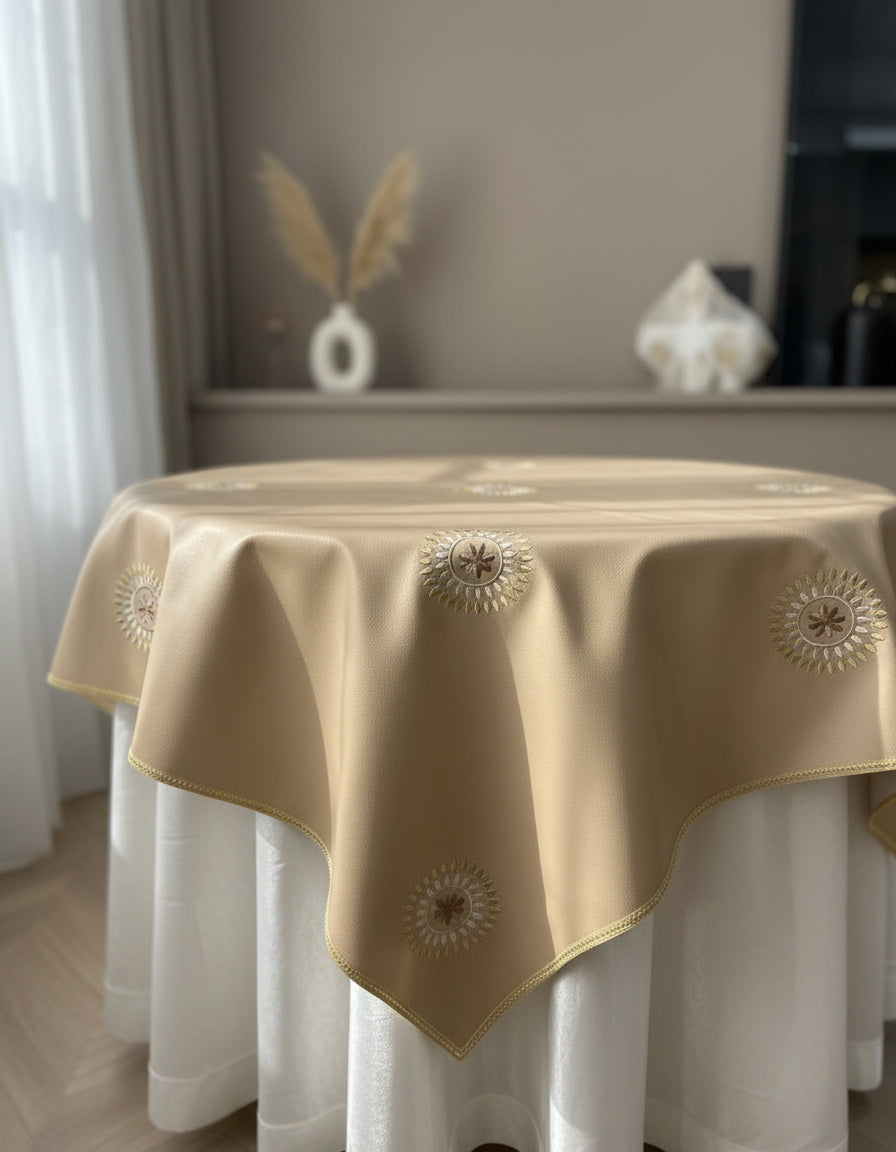 Nappe brodée similicuir - Collection Soleil 3 couleurs